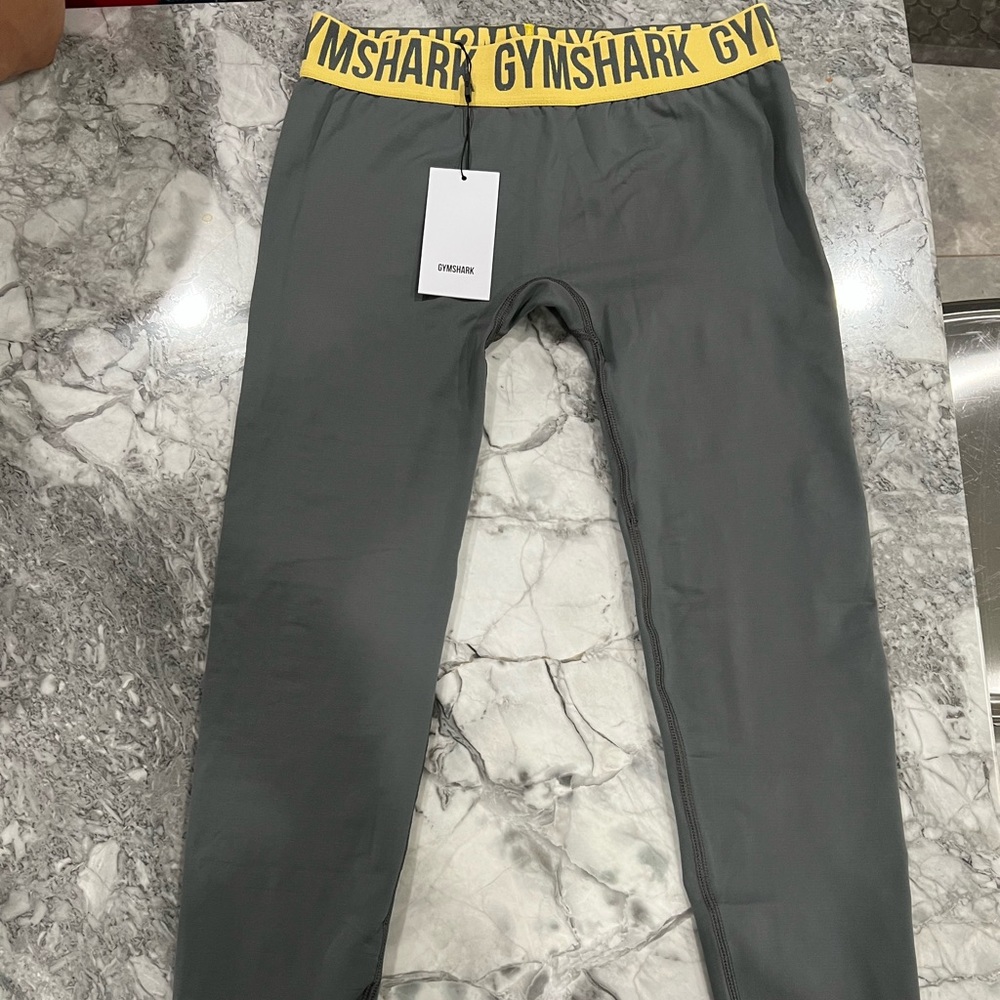 New Gymshark Leggings - Picture 2 of 3